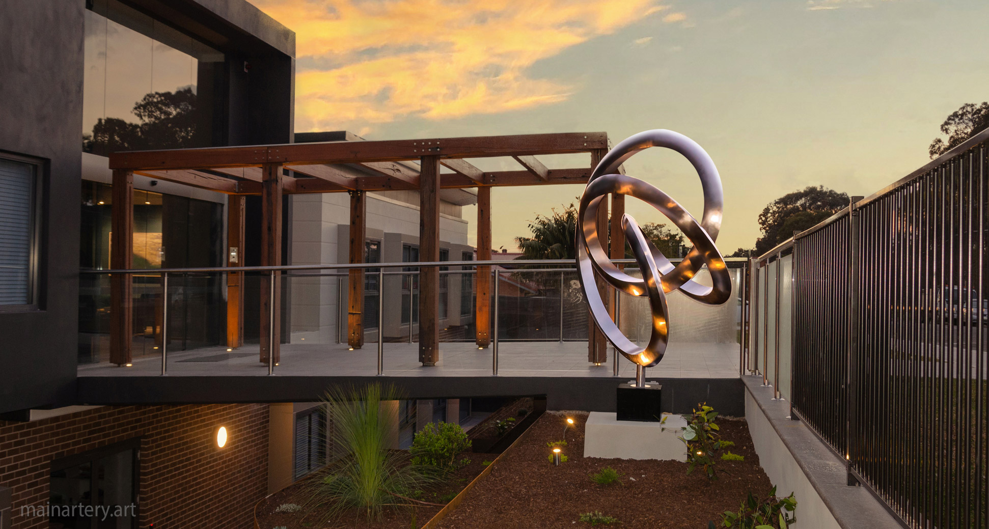 giant polished contemporary landmark sculpture image