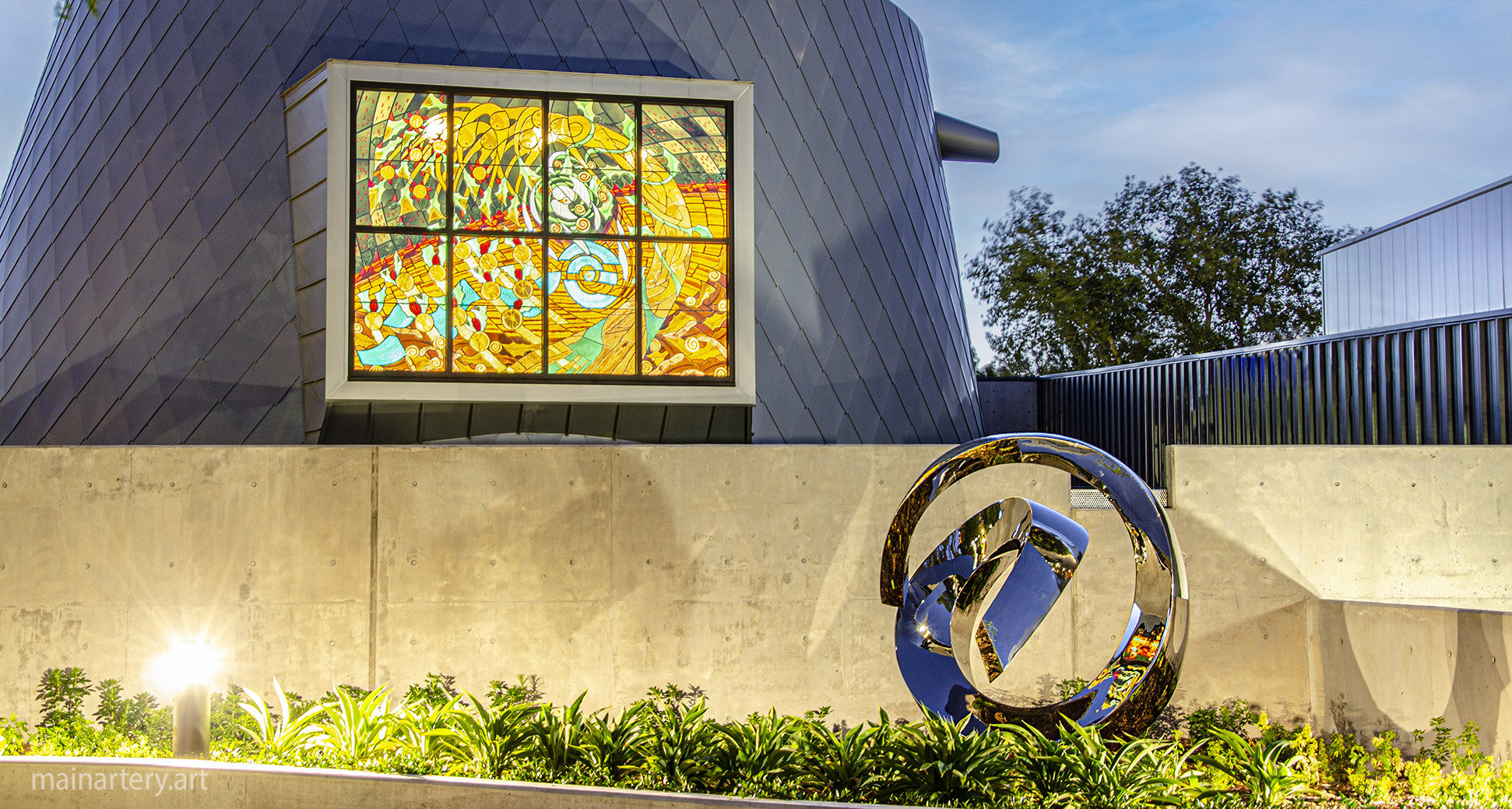large metal organic landmark school sculpture image