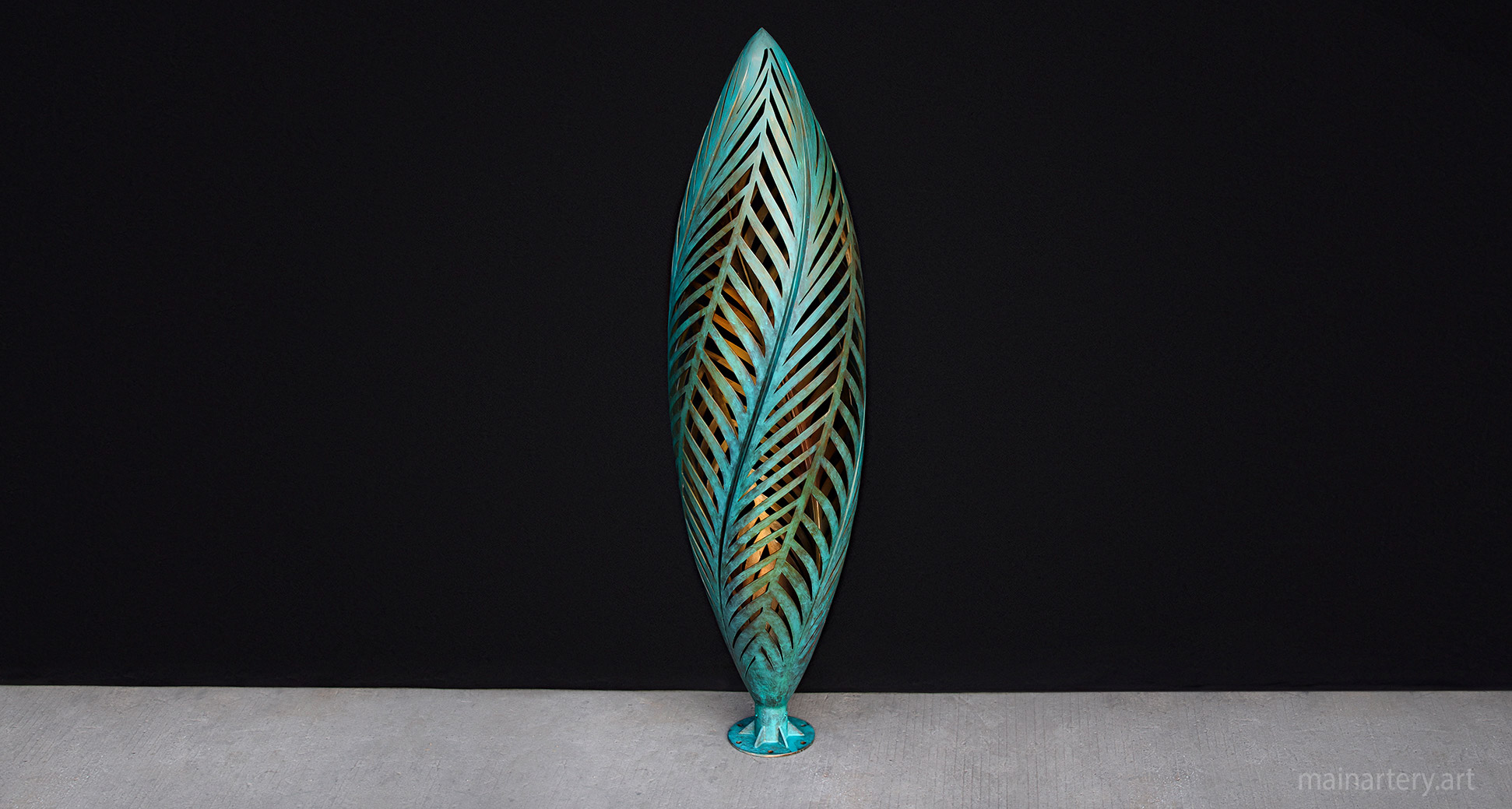 large stainless vertical totem sculpture image