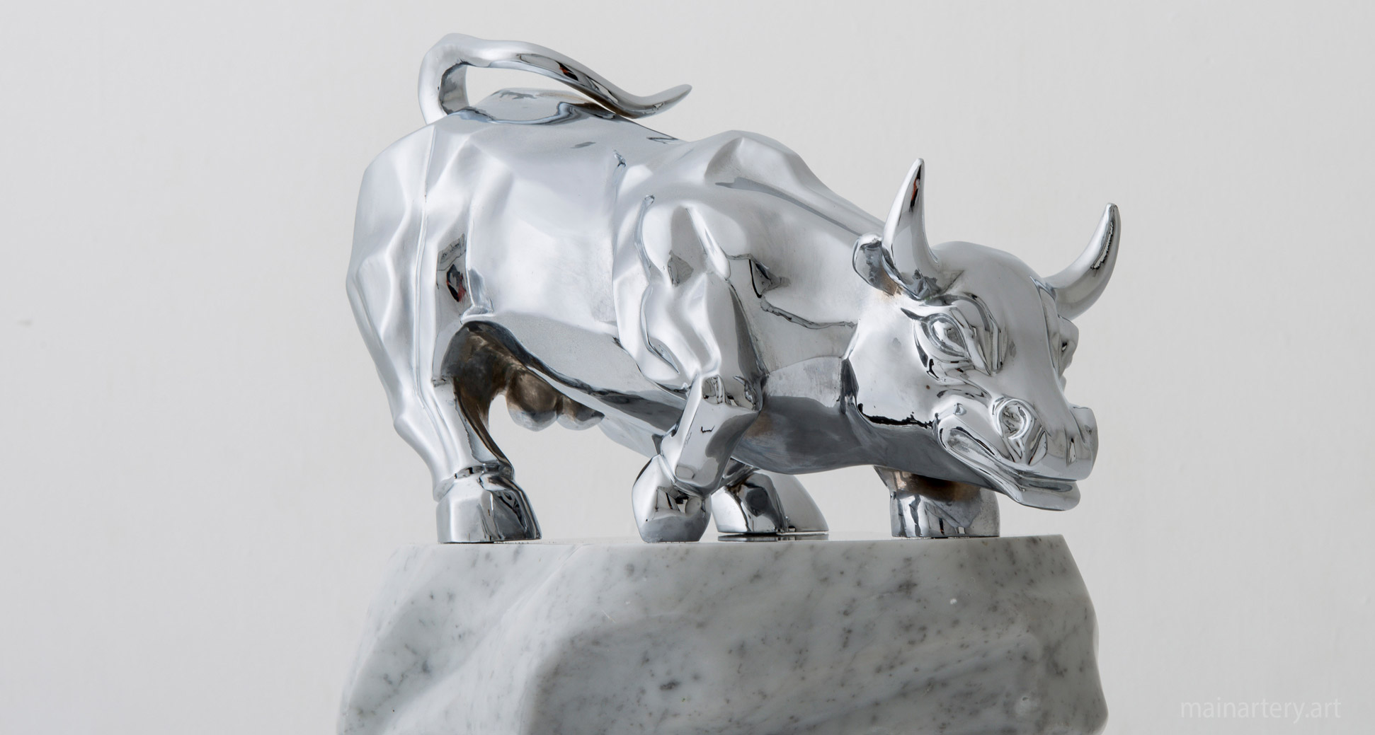 interior polished modern sculpture image