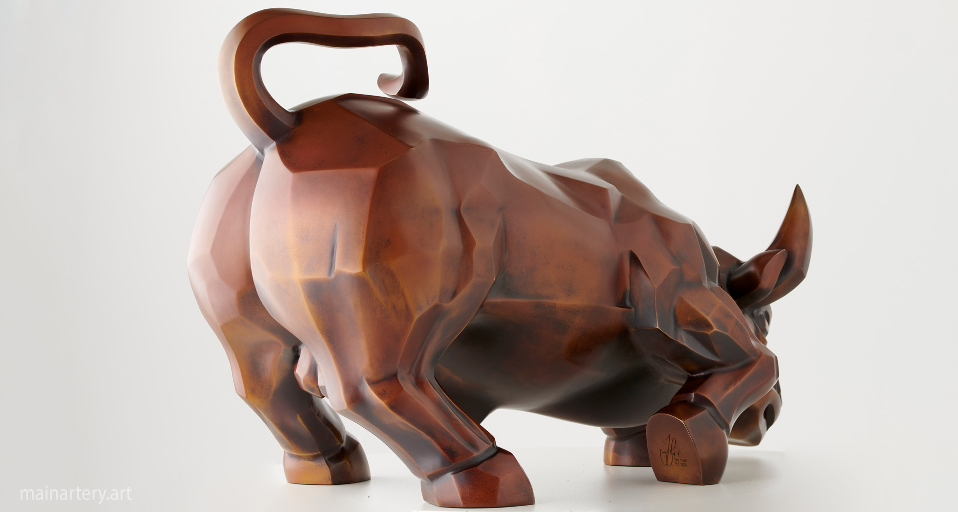 freestanding metal contemporary bull sculpture image