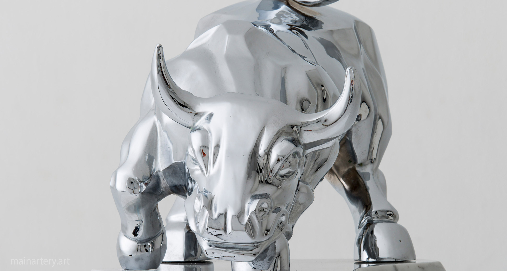 small metal contemporary interior artwork image