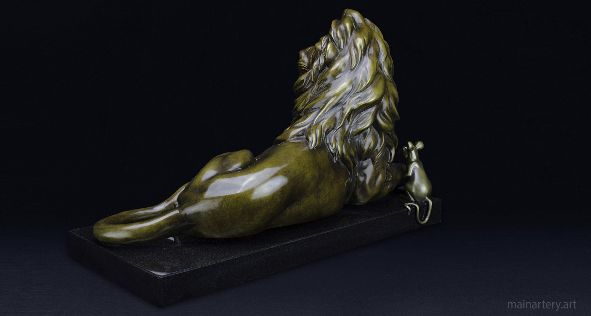 small metal lion mouse interior sculpture image