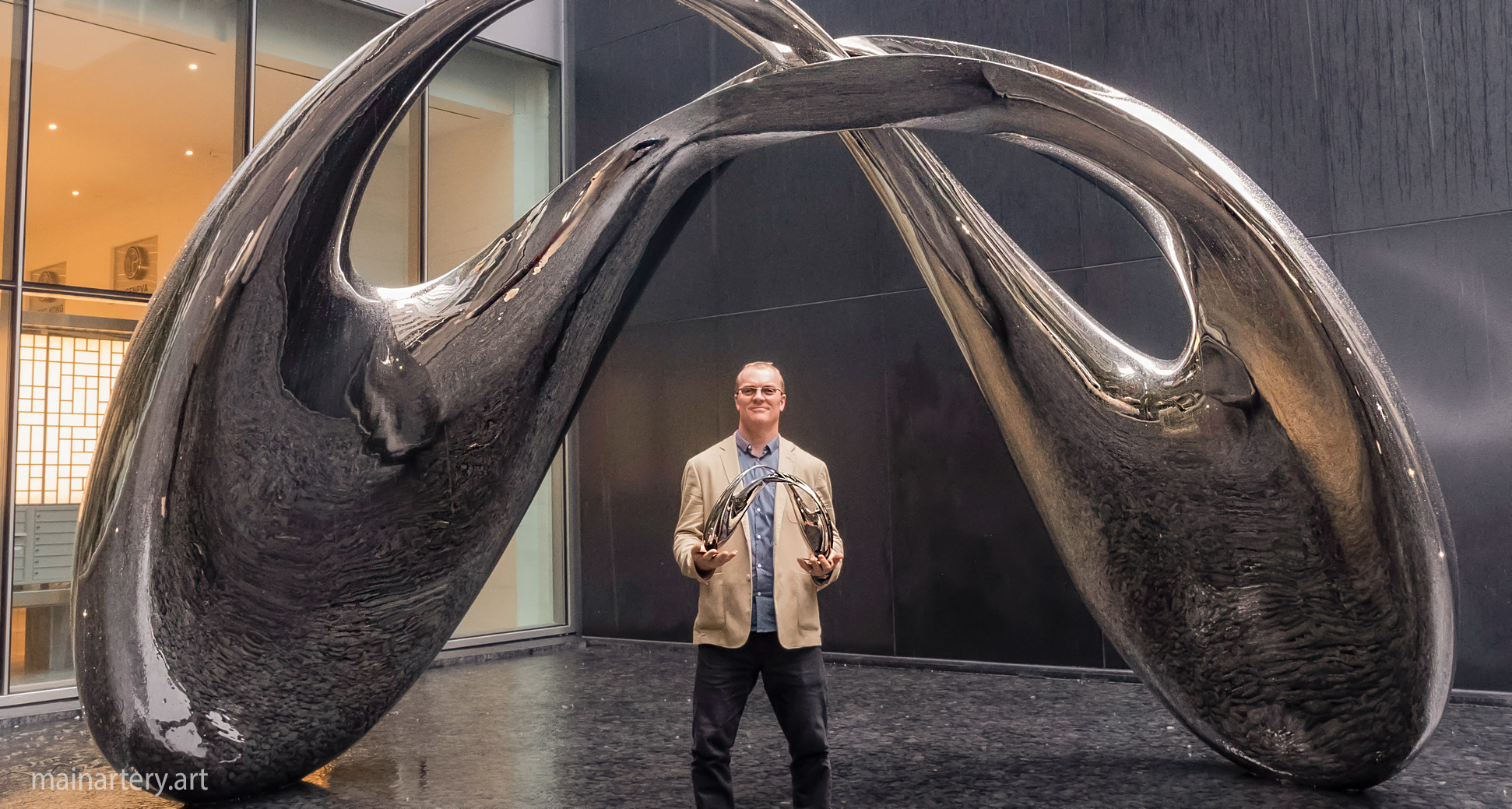 Todd Stuart's Summit of Manhattan Giant Sculpture, an iconic representation of modern public art