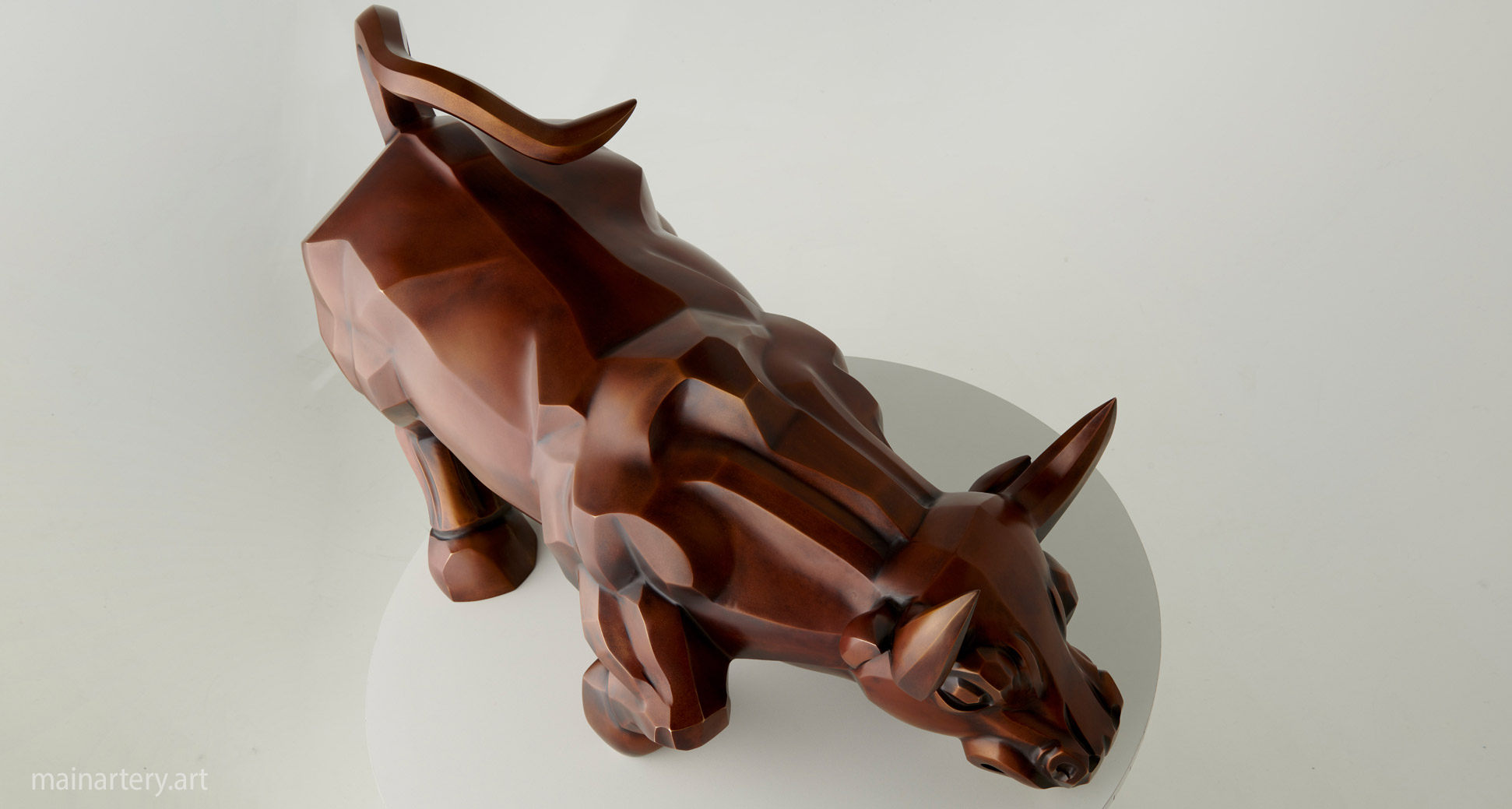freestanding bronze raging bull art image