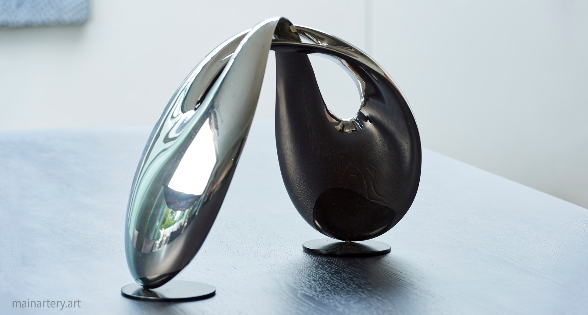 interior polished abstract feng shui sculpture image
