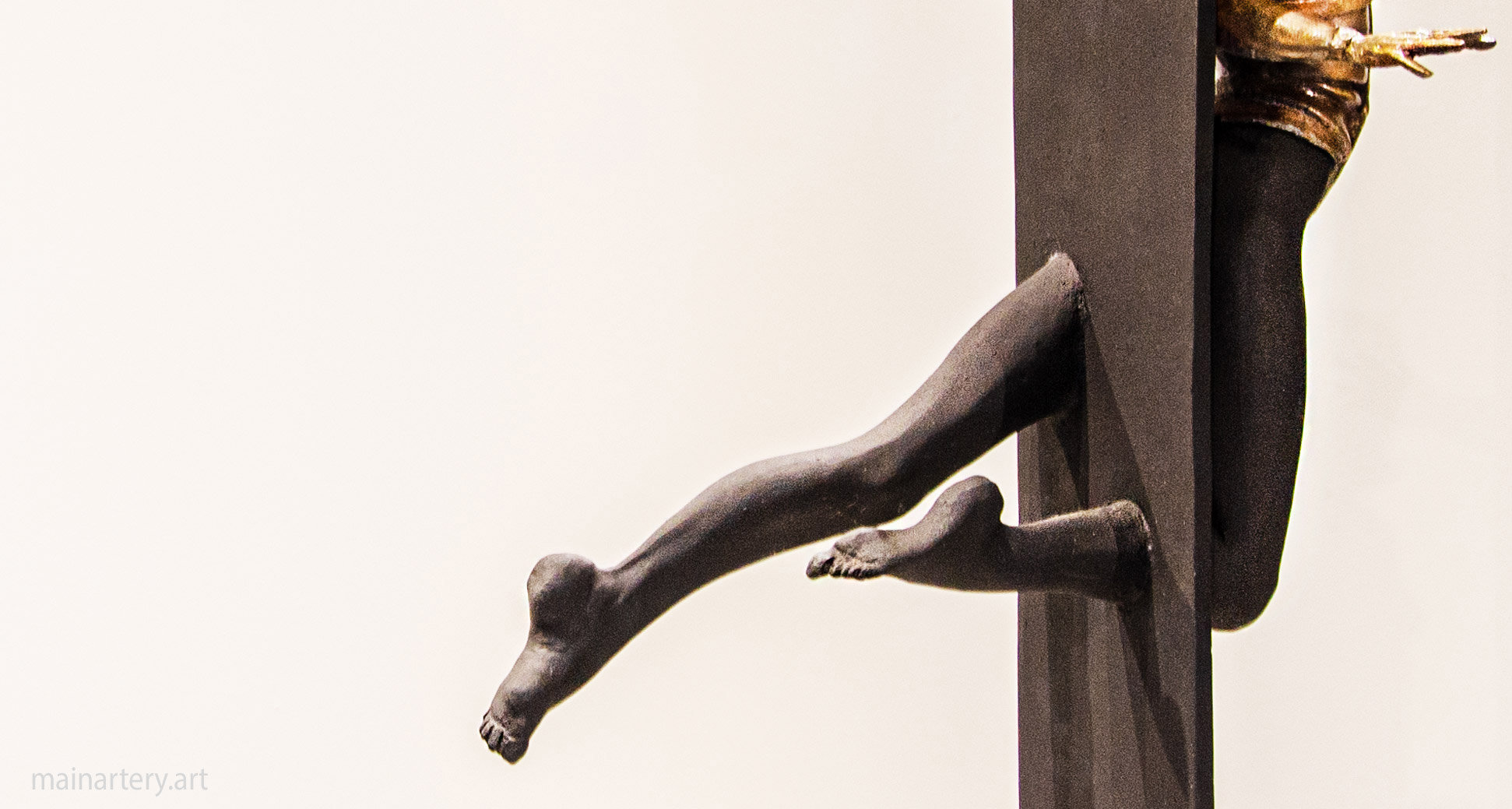 Flight Sculpture, image 15, a striking depiction of upward motion in art