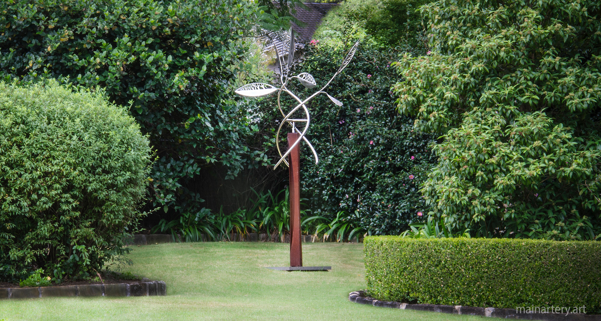large stainless steel abstract outdoor artwork image