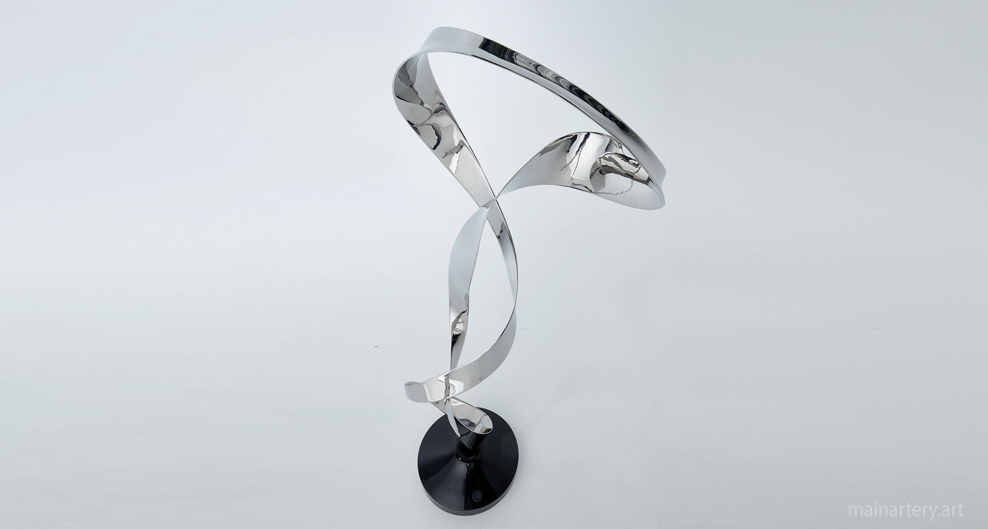 freestanding polished modern interior art image