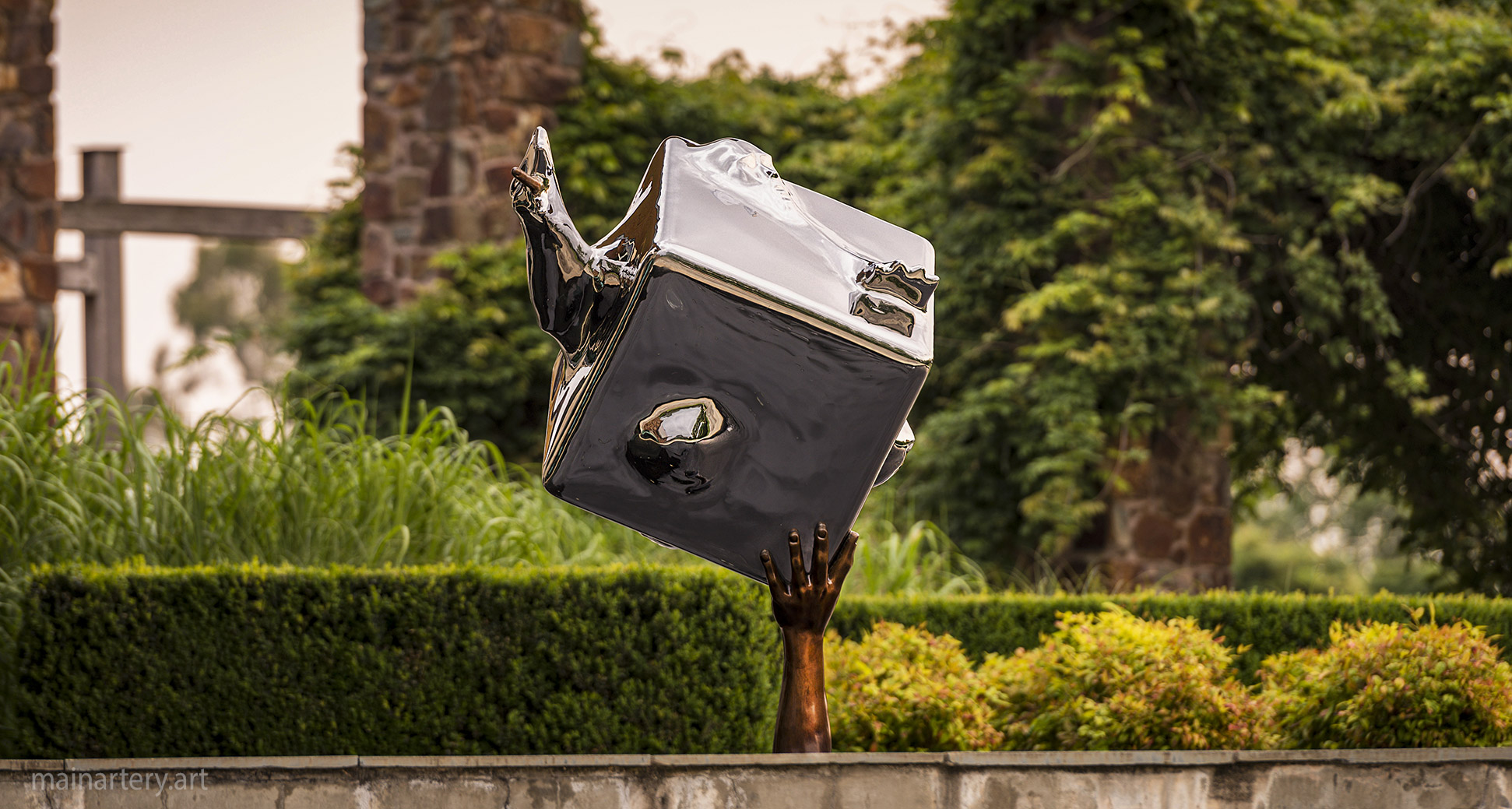 modern landscape estate sculpture image