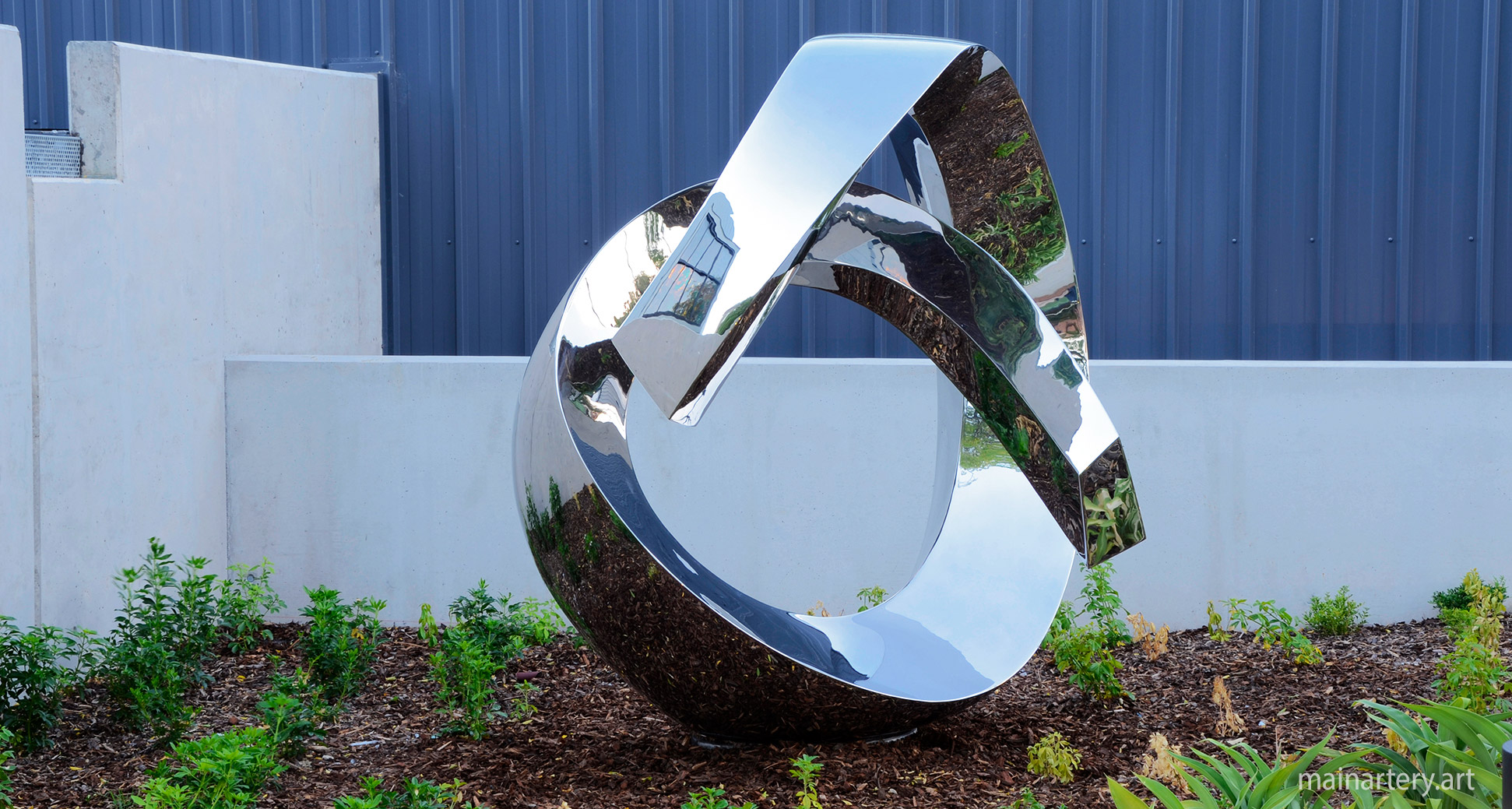 freestanding polished abstract outdoor artwork image