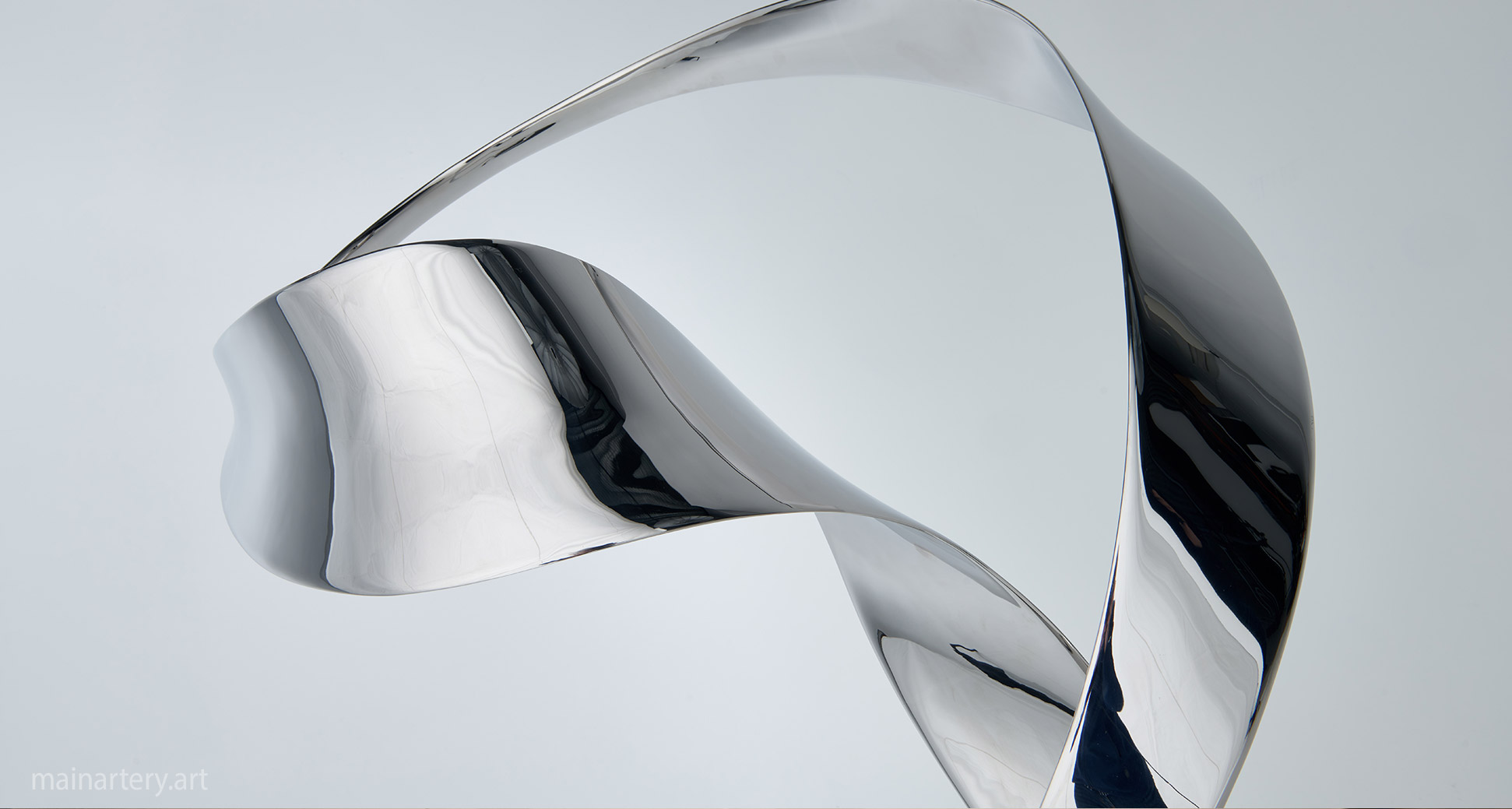 mirror polished modern feng shui sculpture image