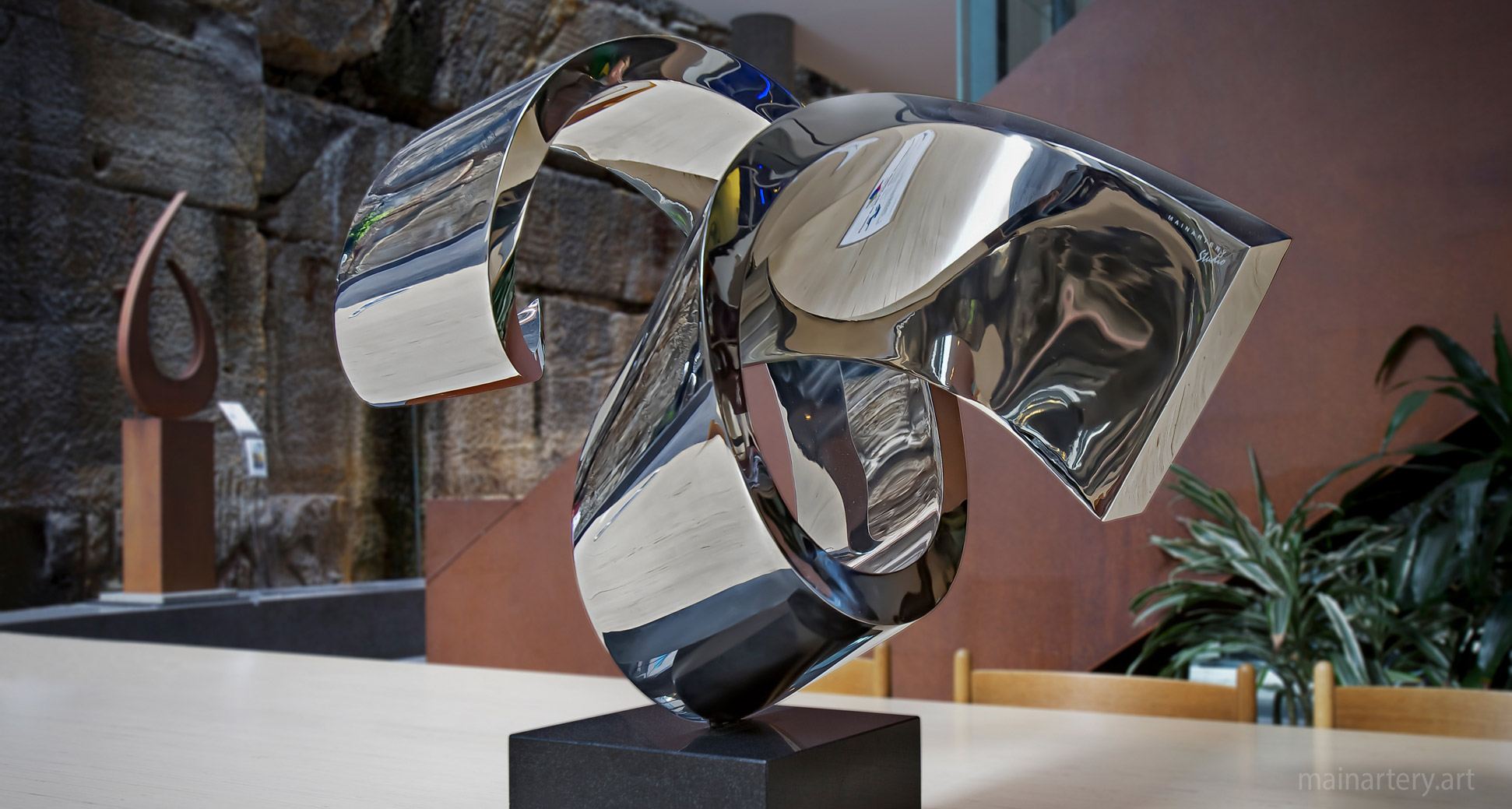 small polished abstract interior sculpture image