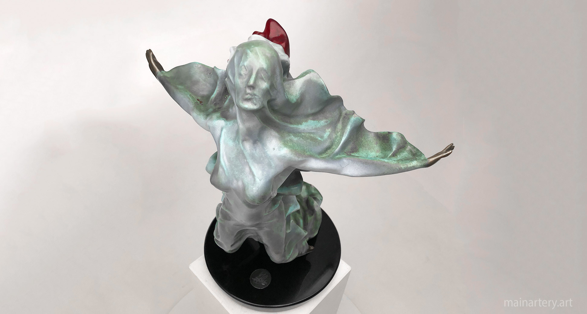 tabletop bronze contemporary interior sculpture image